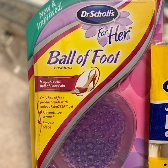 NEW Dr. Scholl's Ball of Foot Gel Cushions and Metatarsal Cushions - Picture 2 of 5